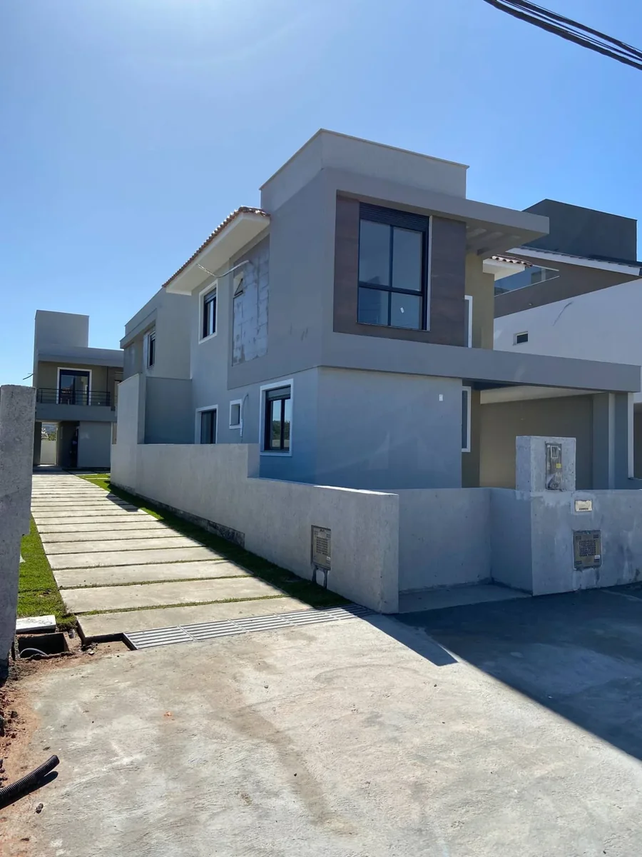 Casa 01 — Lateral